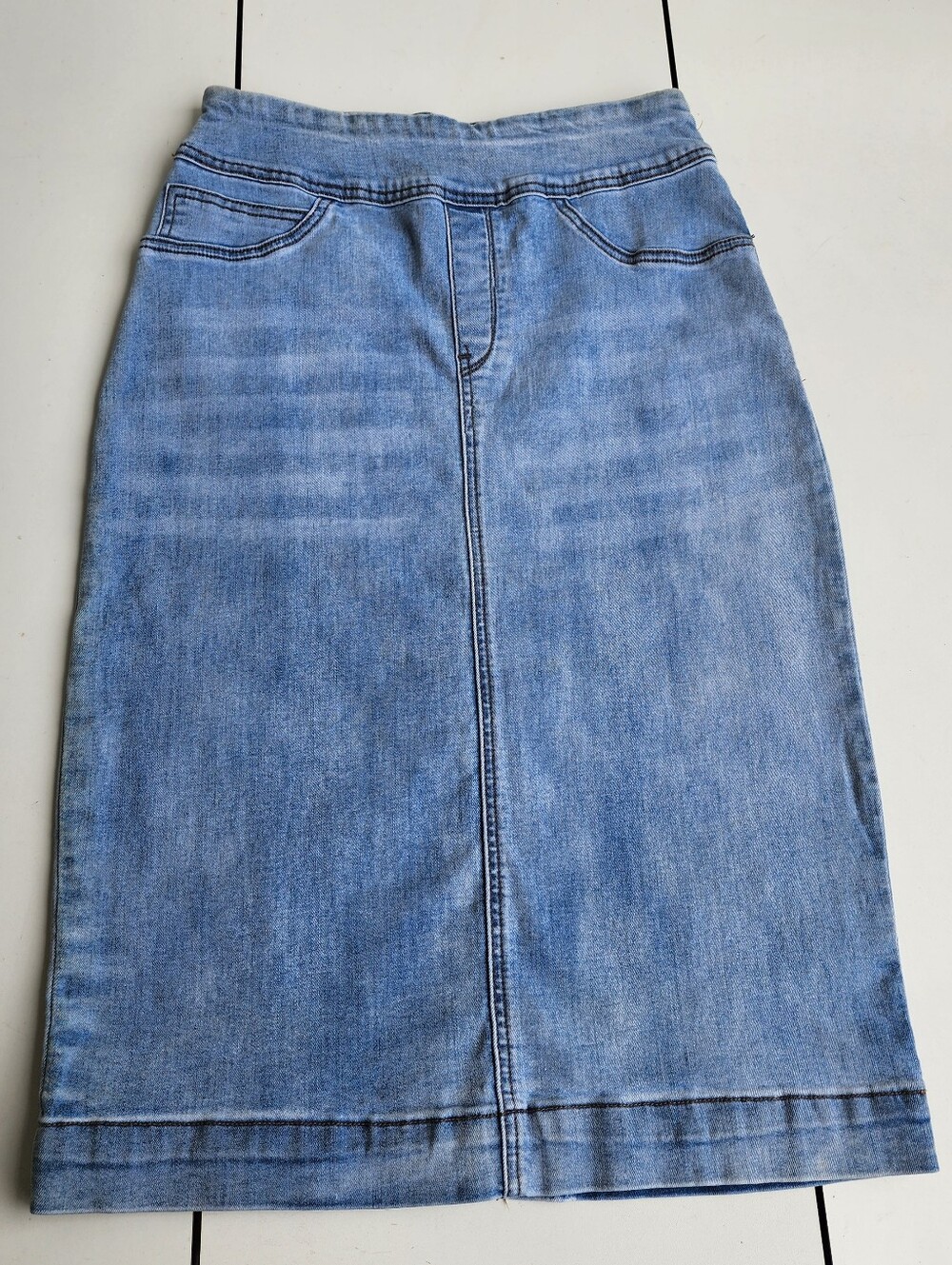 The Main Street Exchange Stretch Denim Skirt Light Wash Stretch Womens Size 2